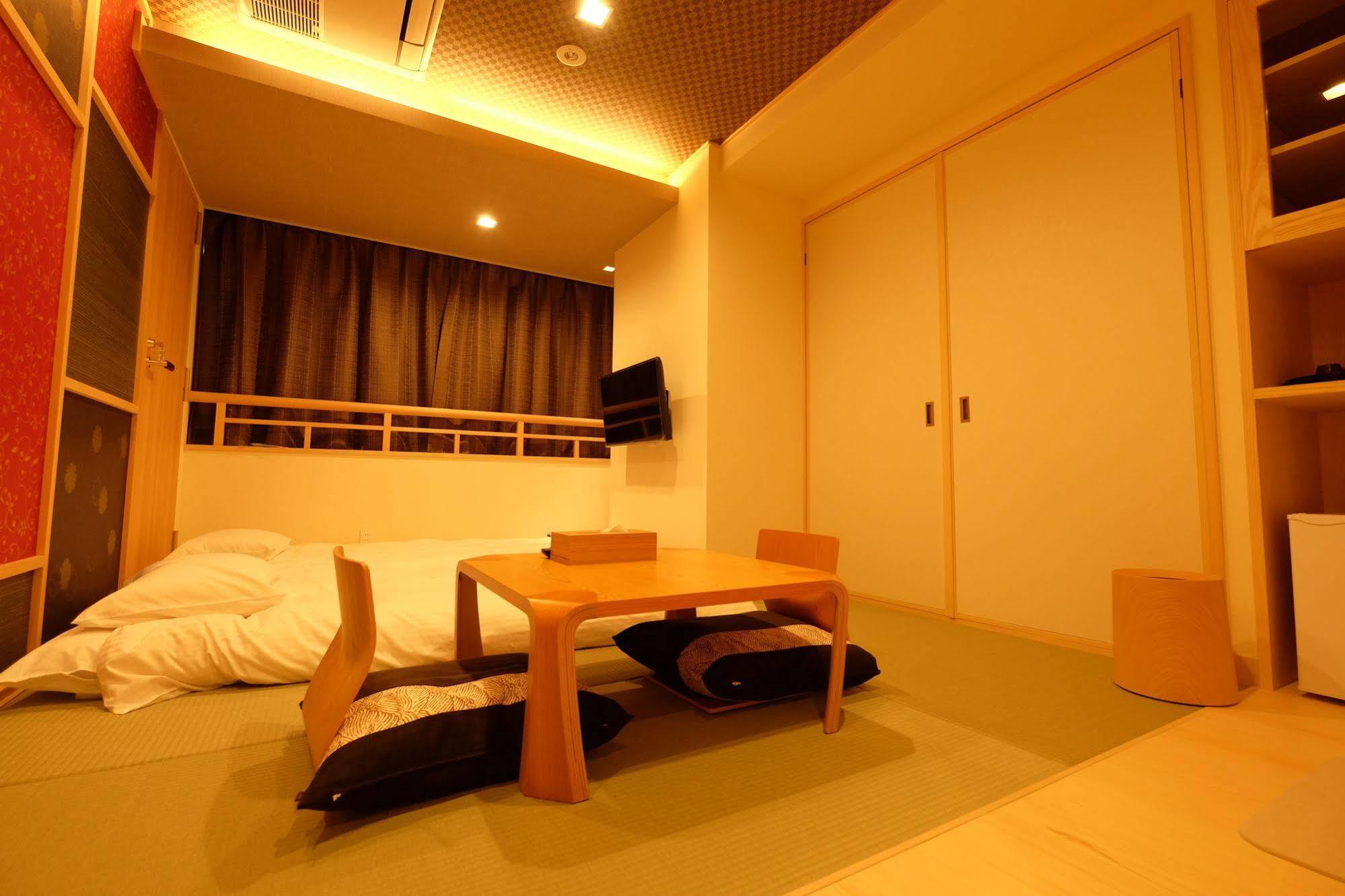 東心斎橋おおきにアパート Ookini Ryokan & Apartment Осака Екстериор снимка